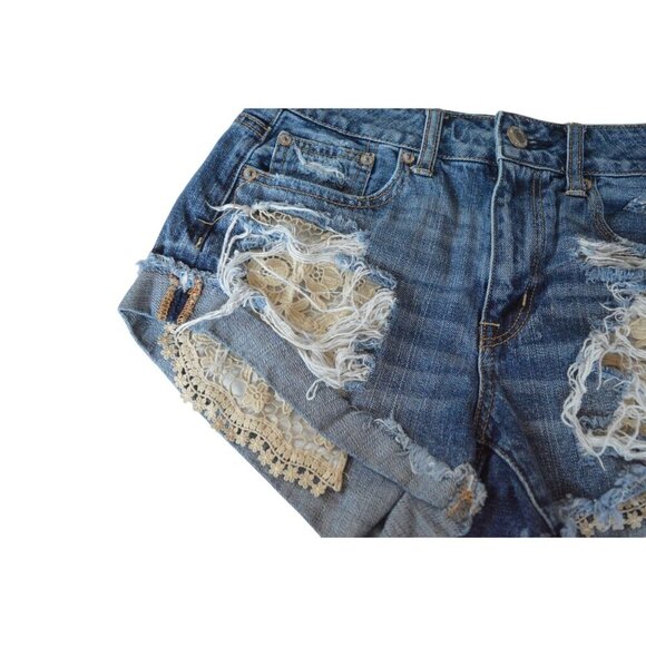 American Eagle Hi Rise Micro Mini Festival Distressed Denim Lace Shorts Size 2 - Picture 3 of 8